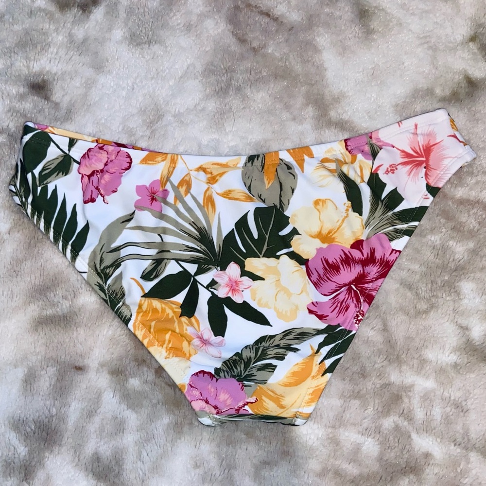 Swim Bikini πβοΈ - Picture 2 of 5